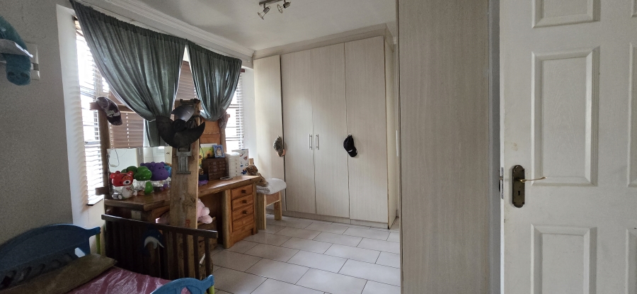 2 Bedroom Property for Sale in Waterval East North West